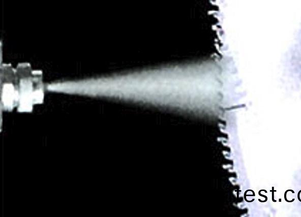 鋁(lv)材(cai)切割機能不能榦切(qie)？需要(yao)潤(run)滑(hua)油(you)嗎(ma)？