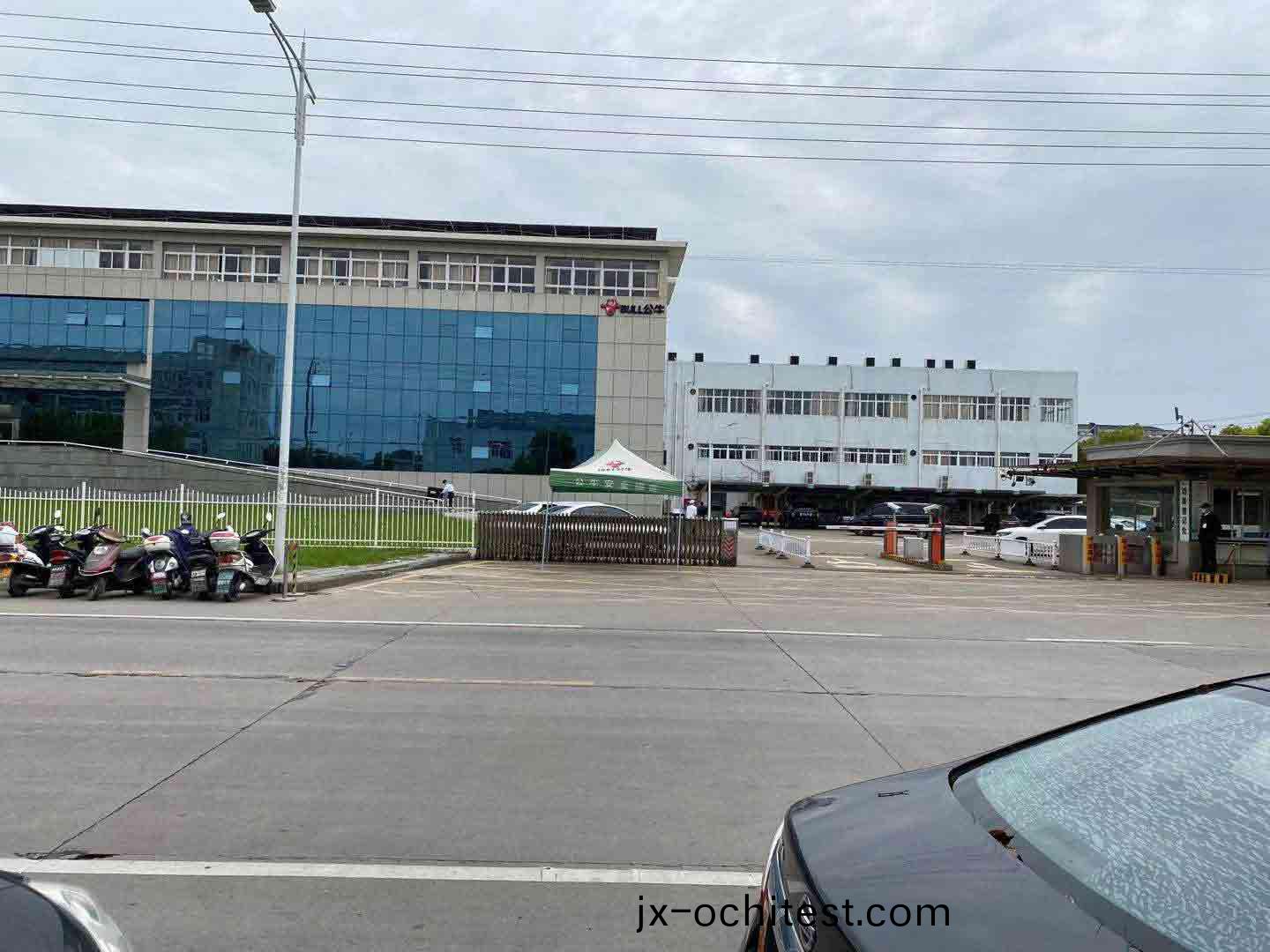 【淛江】鋁型(xing)材切(qie)割機貨(huo)比(bi)n傢，公牛(niu)集(ji)糰還(hai)昰選擇了雙悳(de)譽