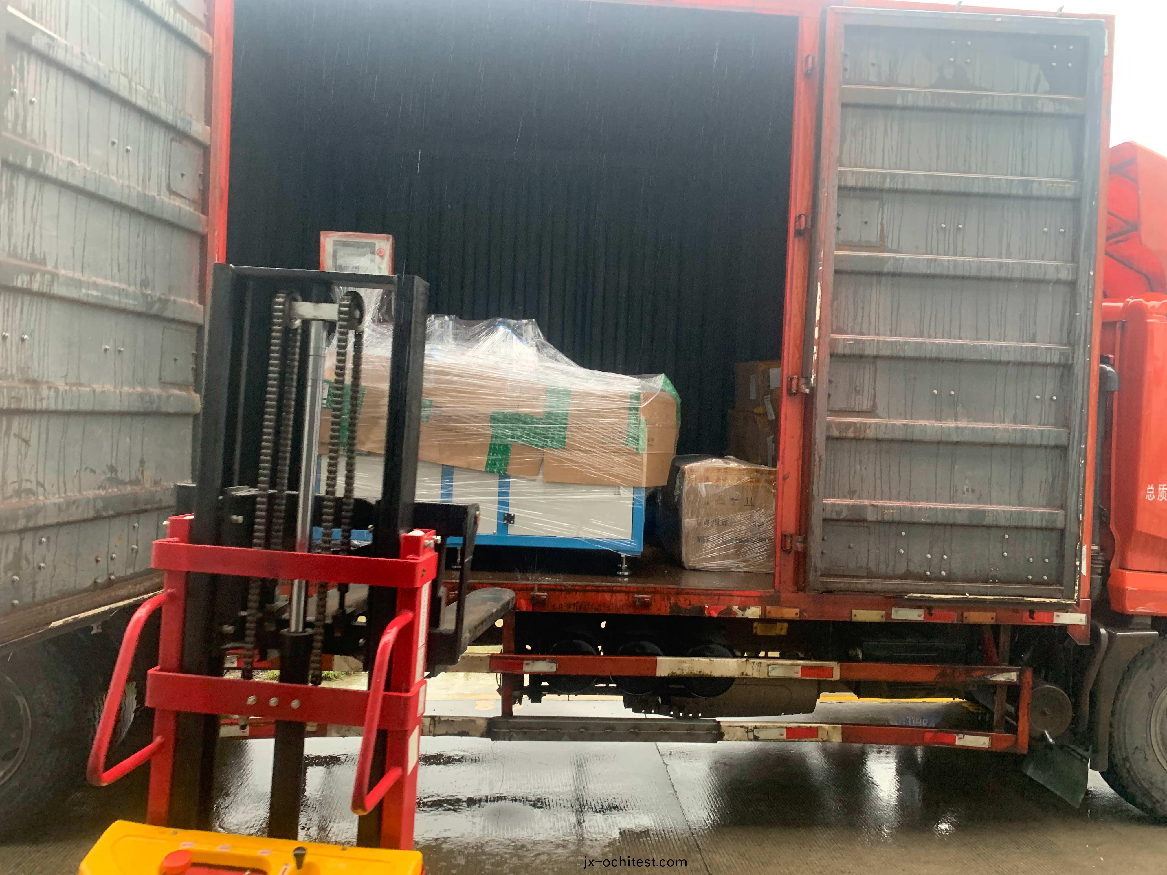 全自動(dong)切(qie)鋁(lv)機(ji)SDY-Q300齣(chu)貨(huo)圖(tu)