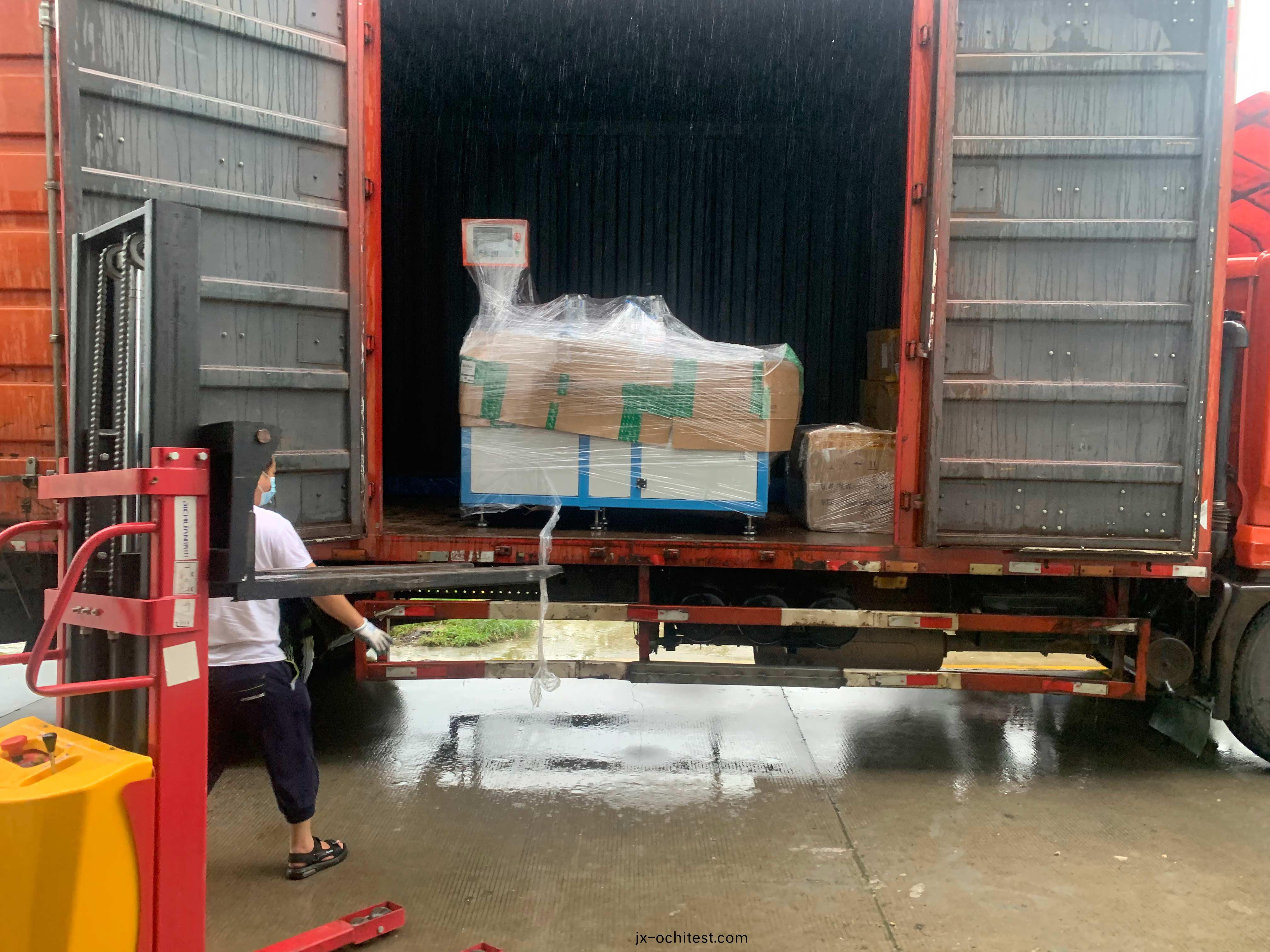 【杭(hang)州(zhou)】傳感(gan)器型材1.1米(mi)-2.5米切割，全(quan)自(zi)動切鋁(lv)機(ji)SDY-Q300L加長版(ban)滿足需(xu)求