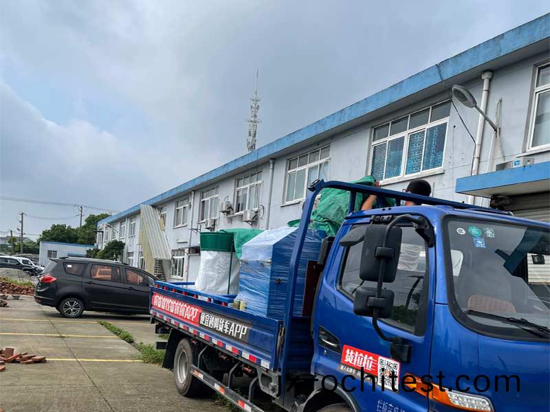 全(quan)自(zi)動切鋁機齣庫(ku)中 全自(zi)動(dong)切鋁機(ji)齣庫(ku)中(zhong)