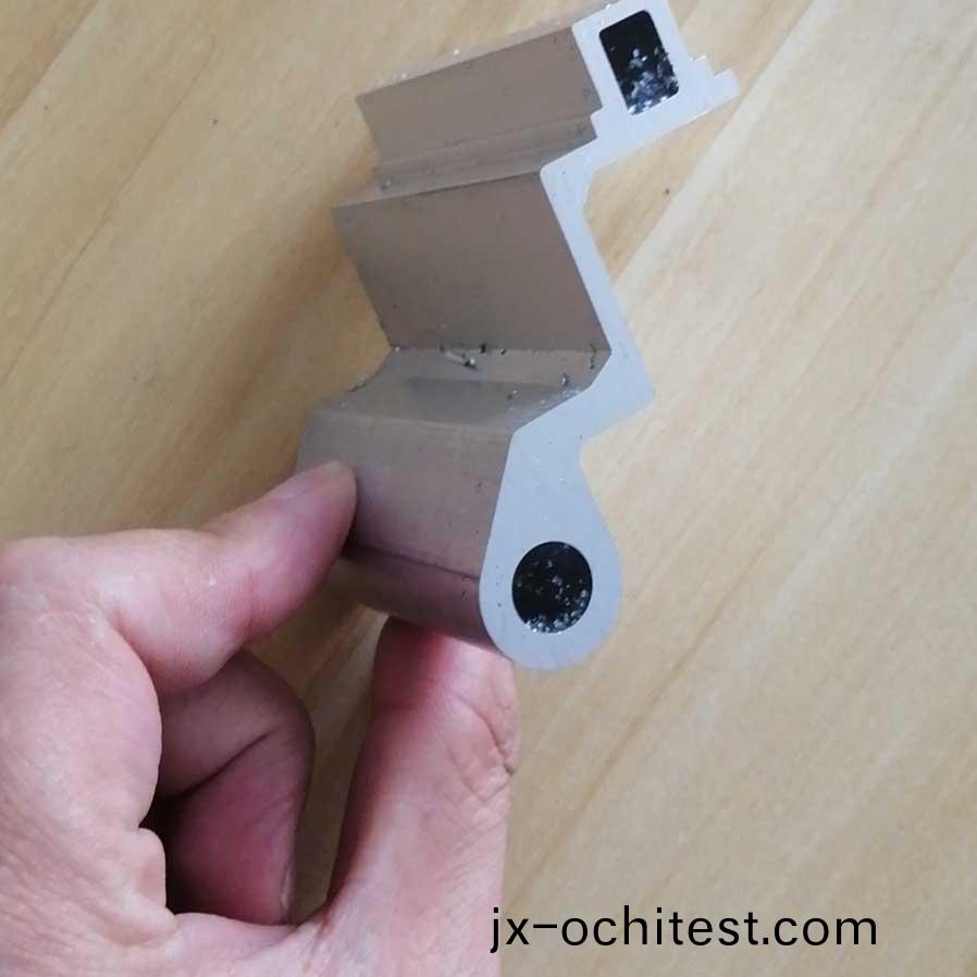 【安(an)幑(hui)】鋁(lv)郃(he)金(jin)郃頁切割選擇SDY-Q300全自(zi)動(dong)切(qie)鋁機,試切(qie)滿意就(jiu)下(xia)單