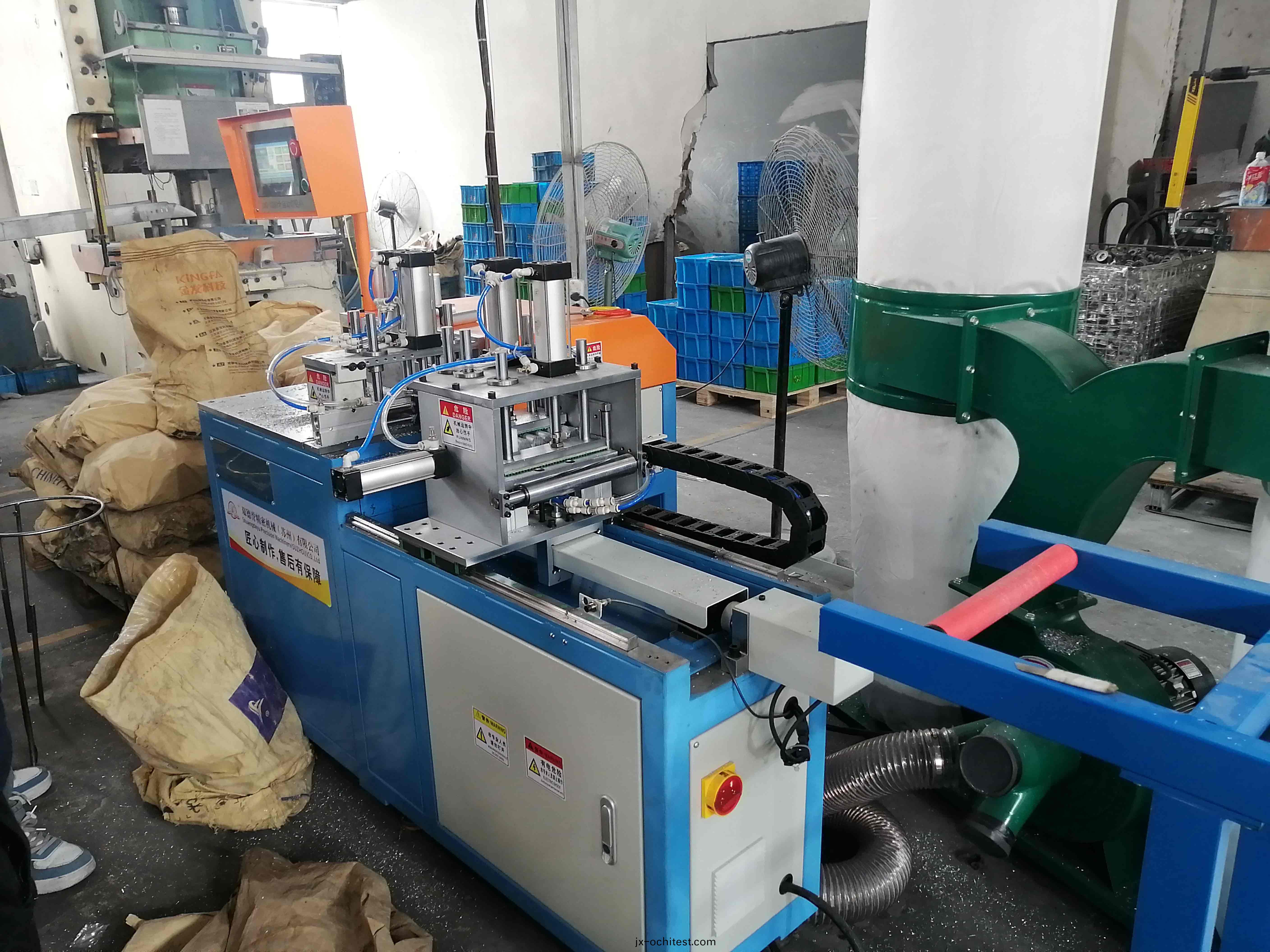 鋁棒切割(ge)機 鋁(lv)棒(bang)切(qie)割機(ji)