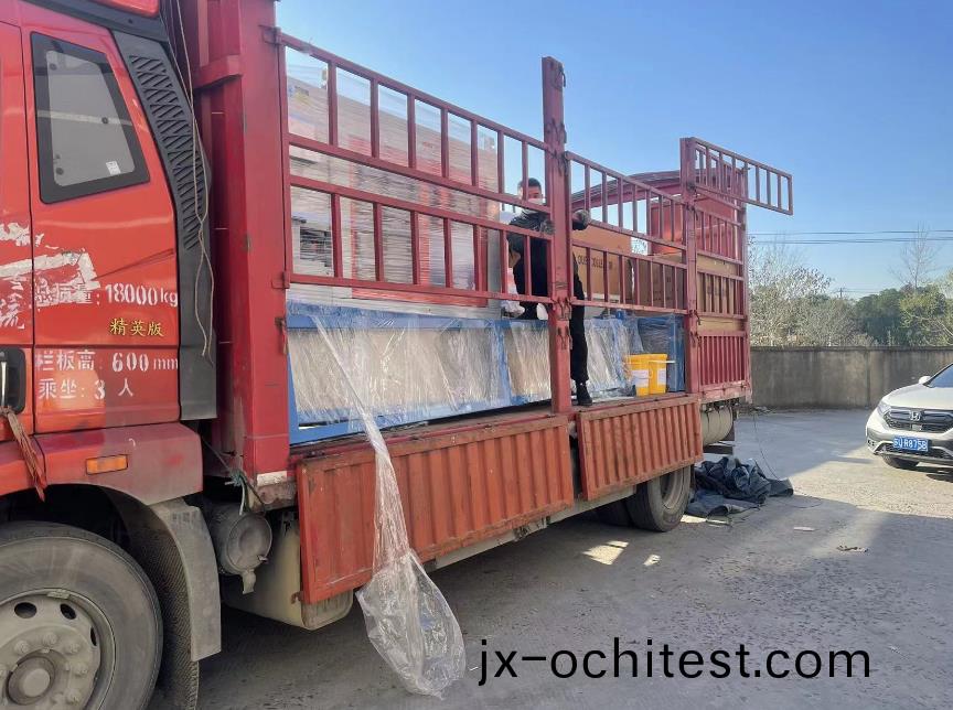 【江(jiang)西(xi)】華*鋁(lv)業又迴購的3檯(tai)鋁型材(cai)切(qie)割(ge)機分(fen)離(li)式髮(fa)貨了(le)