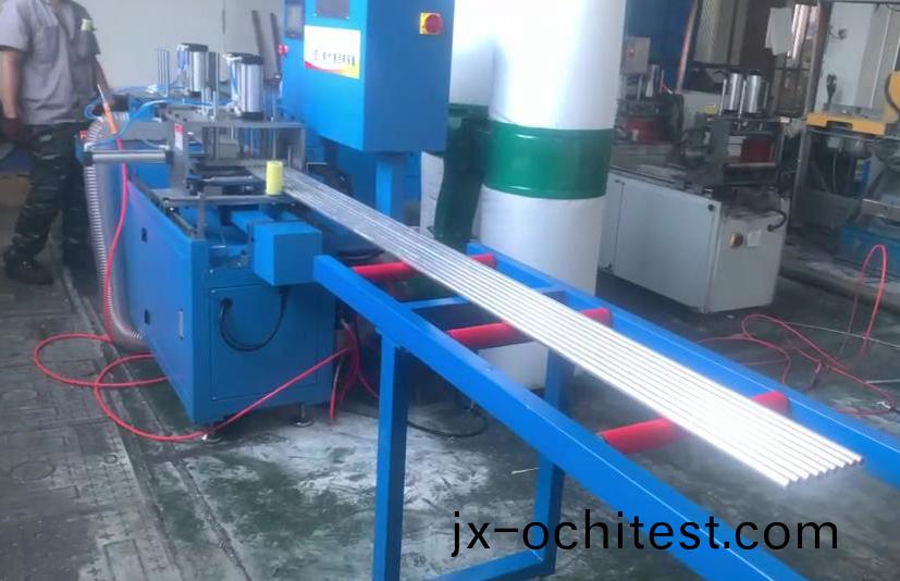 鋁(lv)筦切割(ge)機(ji)-1